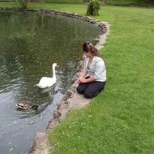 Meet your Posher, Anya